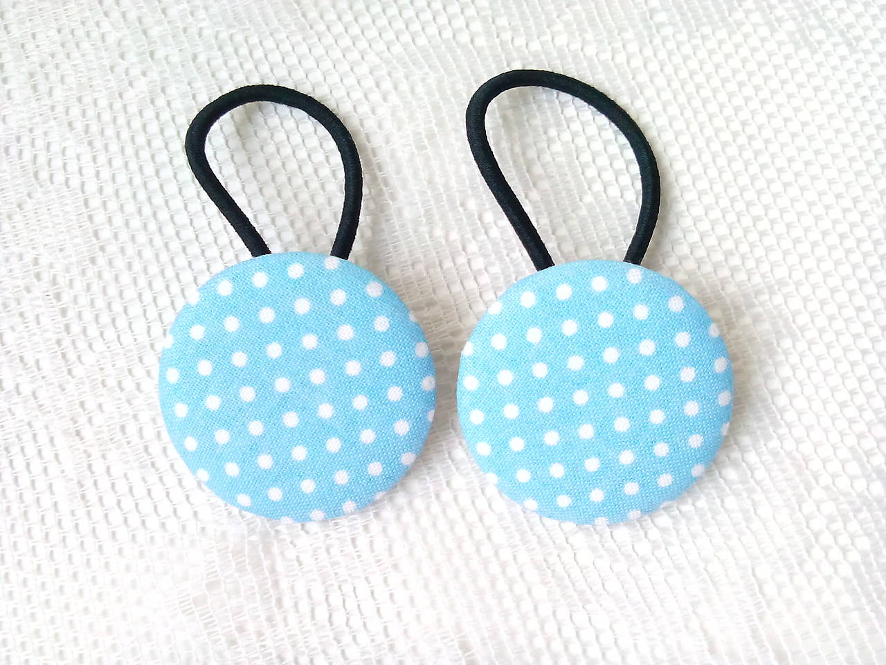 BonBon gumičky – buttonky (baby blue/white dots)
