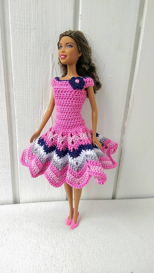  - Ružové háčkované šaty pre Barbie - 8927713_