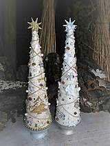 Dekorácie - vianočný stromček biela + zlatá + strieborná - 8937581_