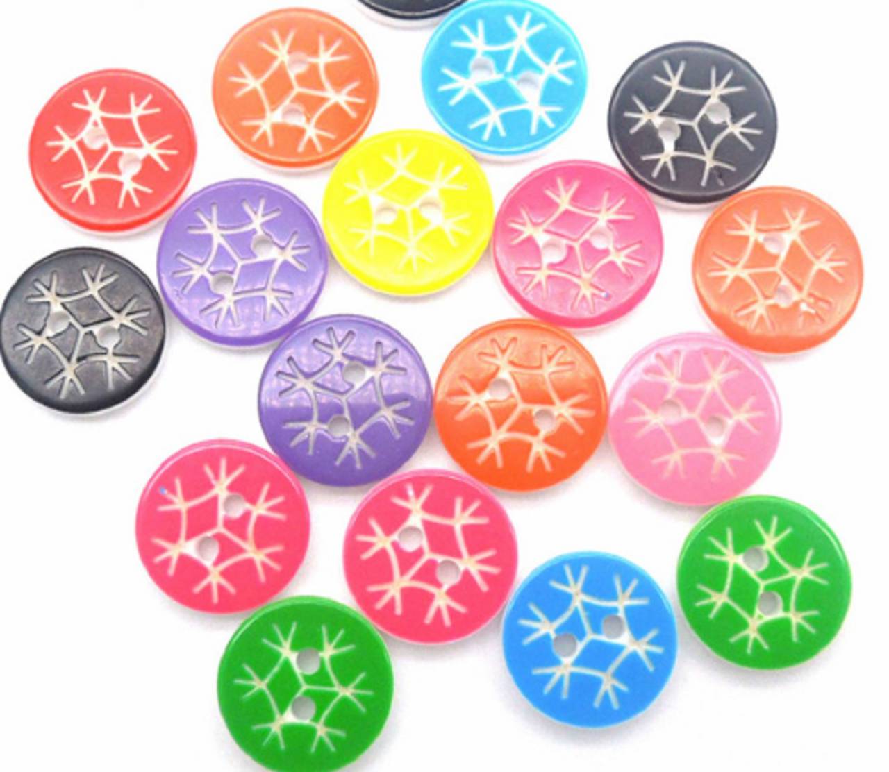 G103 Gombík plastový vločka 1,25 cm