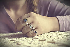 Prstene - Strieborný ligotavý prsteň s adulárom - Bokeh Moon - 8943215_