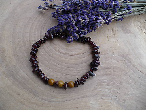 Náramky - náramok z Opálu dreveného a zlomkov Granátu - 8945272_