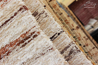 Úžitkový textil - Ručne tkaný koberec KOBERČEKY SLUŠŇÁK 60 cm šírka hnedý  - 8955727_