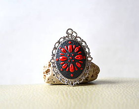 Náhrdelníky - Folk náhrdelník čierno-červený - 8965055_