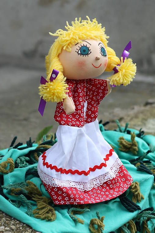 Hračky - Maňuška. Bábika dievčatko Majdalenka - 8992922_