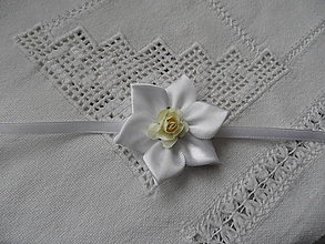 Náramky - Náramok biely a vanilkový kvet - 9005624_