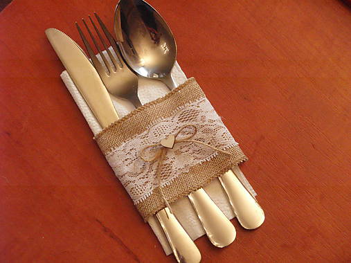 Úžitkový textil - Vintage držiak na príbor s mašličkou a malým srdiečkom - šírka 7,5cm - 9018145_