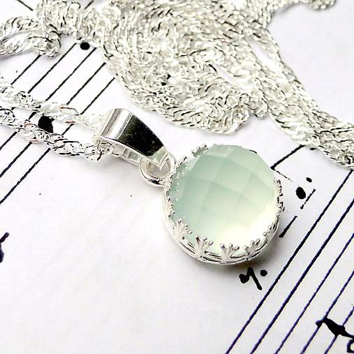 Natural Faceted Aqua Chalcedony Necklace / Strieborný náhrdelník s brúseným aqua chalcedónom