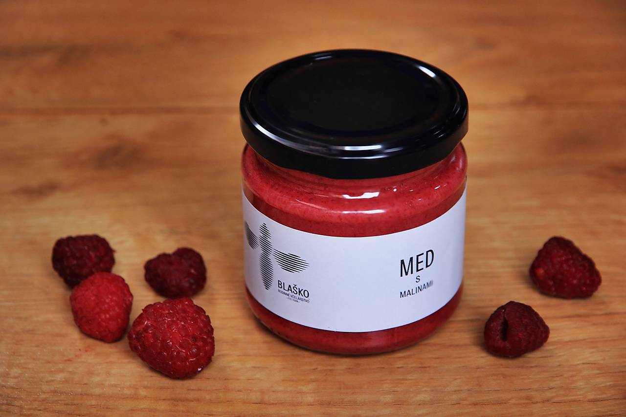Med s malinami
