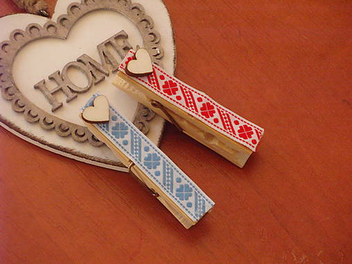 Darčeky pre svadobčanov - Folklórne štipčeky so srdiečkom - viac farieb - 9032678_