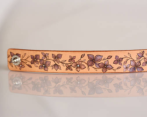 Elegantný kožený náramok a náušnice s ručnou maľbou "Hortenzia"