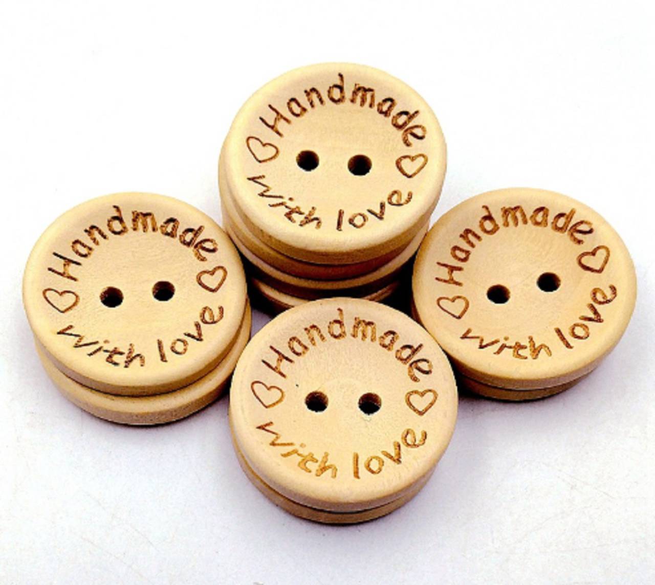 Gombík drevený handmade with love  (2,5 cm (G107))