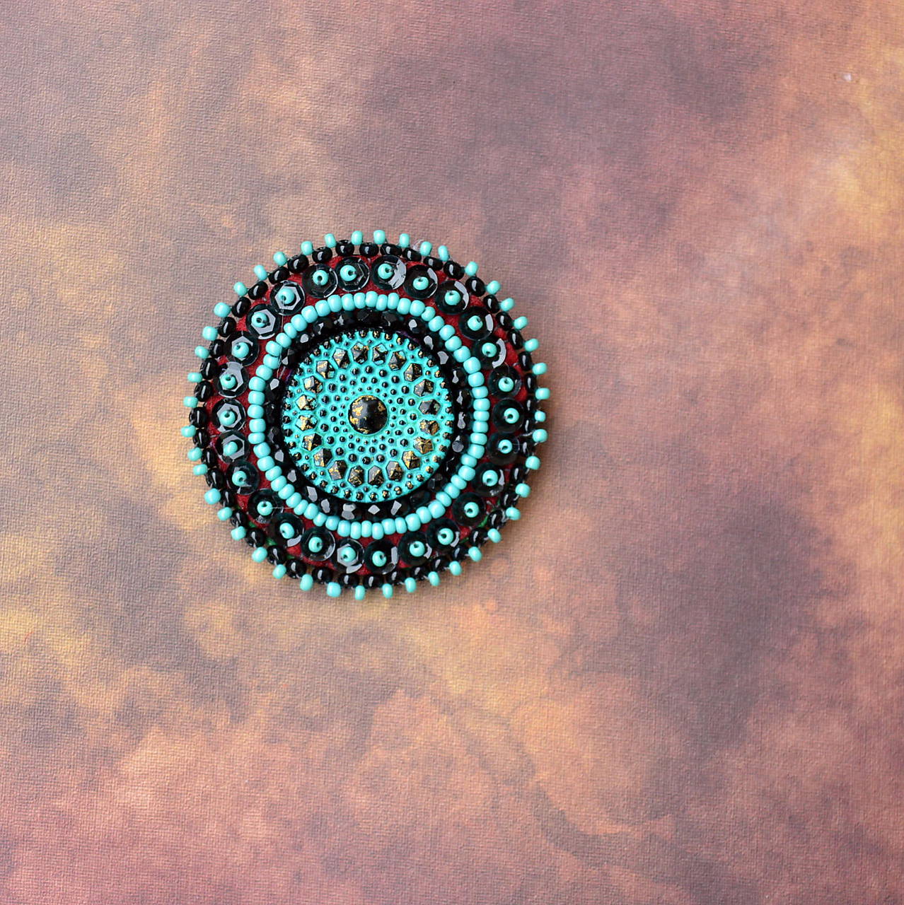 Turquoise mandala n.3- vyšívaná brož