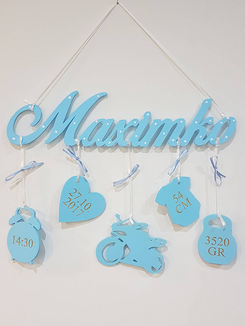 Drevené meno s údajmi o narodení + motorka Blue