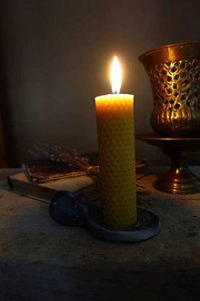 Svietidlá a sviečky - sviečka z včelieho vosku- stredná - 9086261_