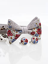 Pánske doplnky - Pánsky exkluzívny set - ručne maľovaný ľanový motýlik a manžetové gombíky "Lúčne kvety" - 9108686_