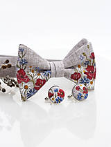 Pánske doplnky - Pánsky exkluzívny set - ručne maľovaný ľanový motýlik a manžetové gombíky "Lúčne kvety" - 9108772_