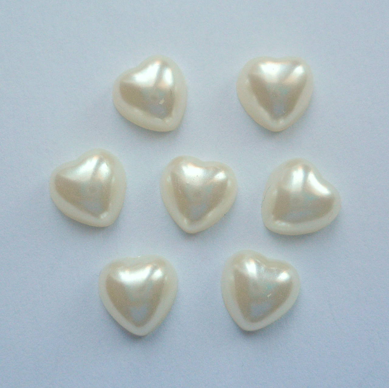 Srdce plast-1ks (8mm-perlová)