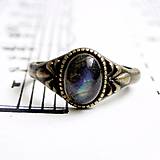 Prstene - Simple Mini Bronze Gemstone Ring / Jemný bronzový prsteň s minerálom /P0013 (Labradorit modrý) - 9177626_