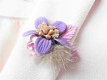 Fialová kožušinová kvetinová brošňa pin 