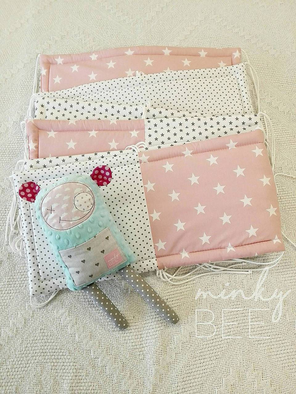 Mantinel okolo postieľky plochý (Okolo celej postieľky - ružovo, bielo, sivá)