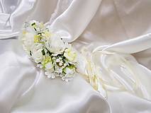 Ozdoby do vlasov - Svadobný biely kvetinový venček do vlasov so stuhou na viazačku - 9212218_