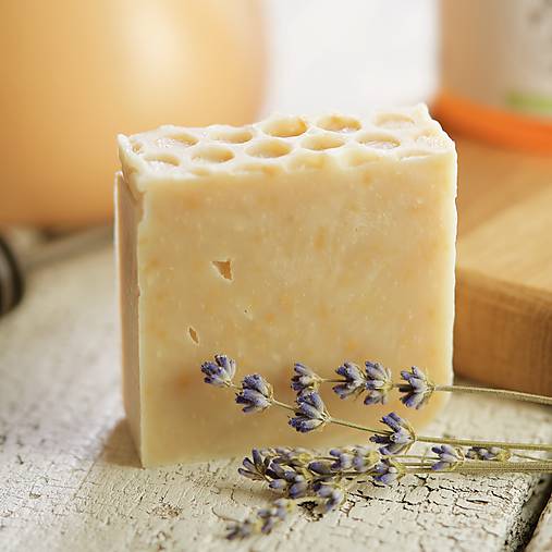 med a levanduľa - prírodné mydlo