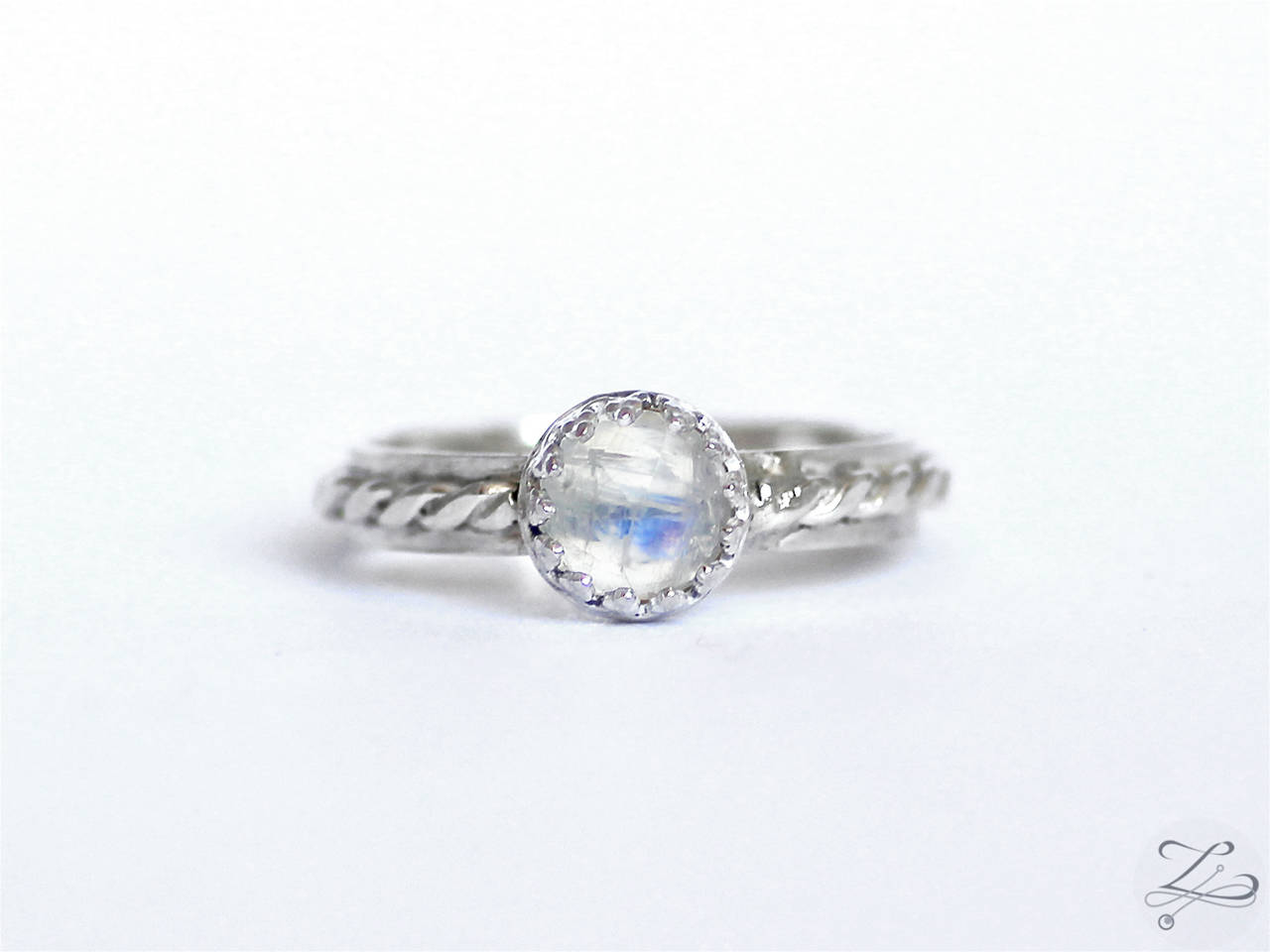 Strieborný prsteň s mesačným kameňom - Mesačné nebíčko