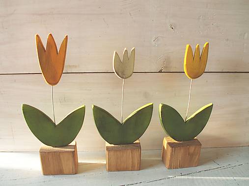 Drevené tulipány