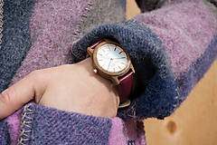 Náramky - Drevené hodinky Sissy (Bordová) - 9245069_
