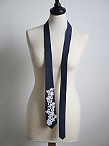 Pánske doplnky - modrá kravata s čipkou - 9262610_