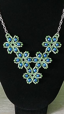 Náhrdelníky - Zelený kvietkovaný náhrdelník - 9260432_