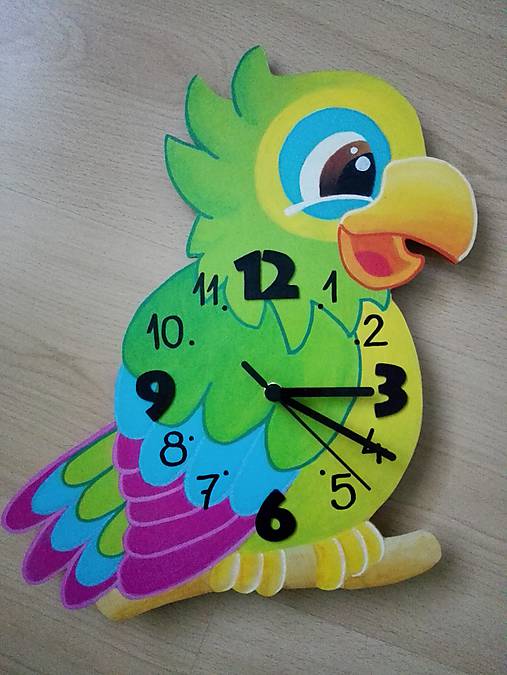 detské nástenné hodiny papagáj
