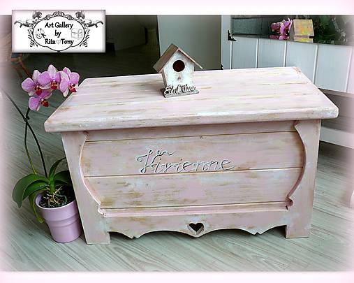 Nábytok - Masívna truhlica "Vintage rose" - 9266367_
