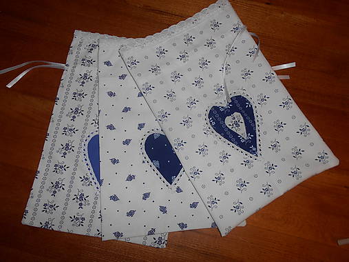 Úžitkový textil - Biele vrecúška s modrými kvietkami - 9332275_