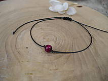 Náramky - jednoduchý šnúrkový náramok s ružovým Tigrím okom - 9366610_
