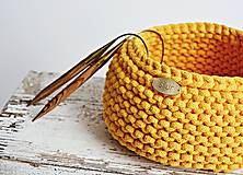 Pletený košík - žltý