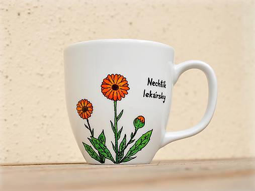 Nádoby - Maľovaný porcelánový hrnček - Bylinky (Nechtík lekársky) - 9413345_