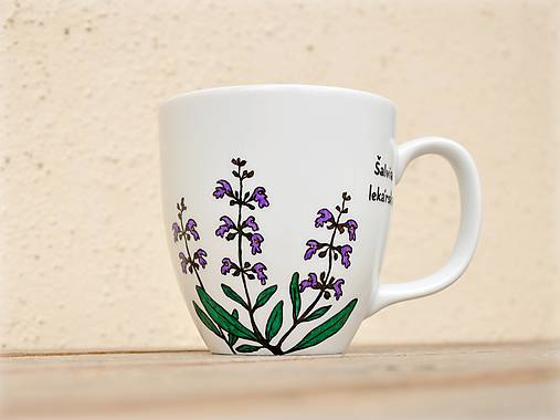 Nádoby - Maľovaný porcelánový hrnček - Bylinky (Šalvia lekárska) - 9413349_