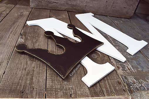 Tabuľky - 30cm iniciála s korunou - 9416946_