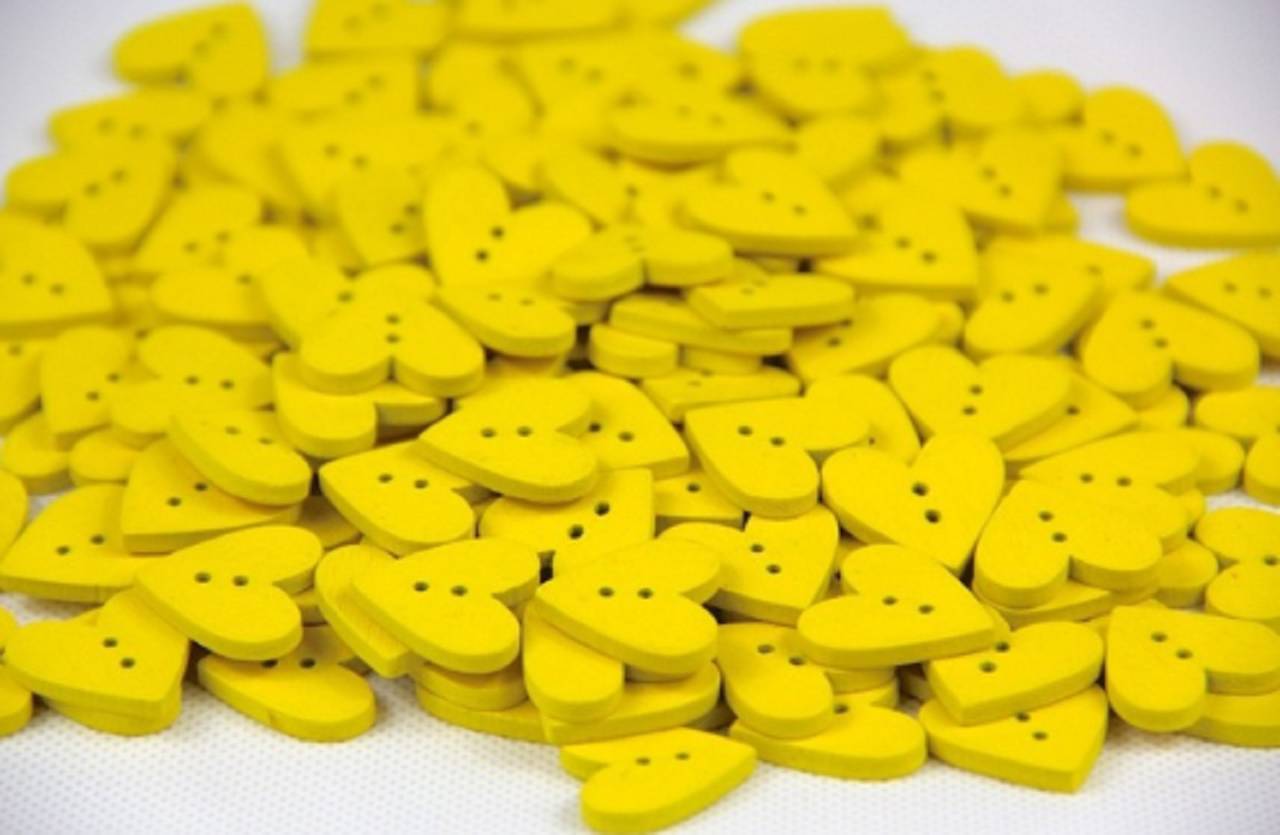 G104 Gombík srdiečko (žlté)