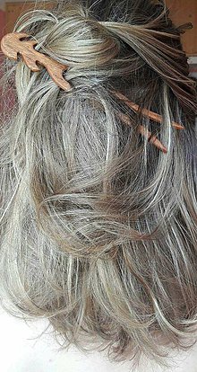 Ozdoby do vlasov - Ihlica do vlasov z mahagónu Vlnky - 9415362_