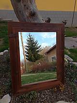 Zrkadlá - Zrkadlo "orech" so starého dreva - 9443353_
