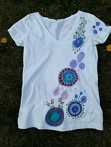Topy, tričká, tielka - Biele maľované tričko "vesmírne kvety" - 9451152_