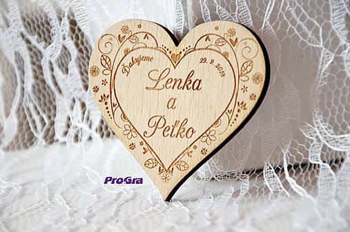 Magnetky - Drevená magnetka - Na Lúke - svadobná AKCIA (Materiál: Buk) - 9447944_
