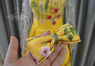 Pánske doplnky - Pánsky žltý motýlik s kvetmi - 9462115_