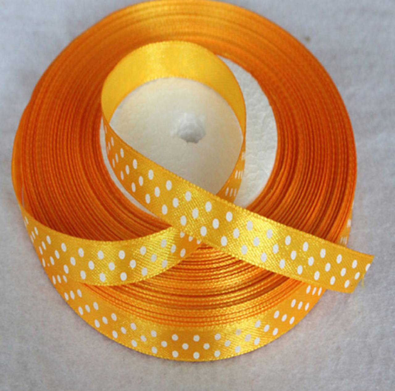 SS102 Saténová stuha bodkovaná 10 mm / 1 m (Oranžová)