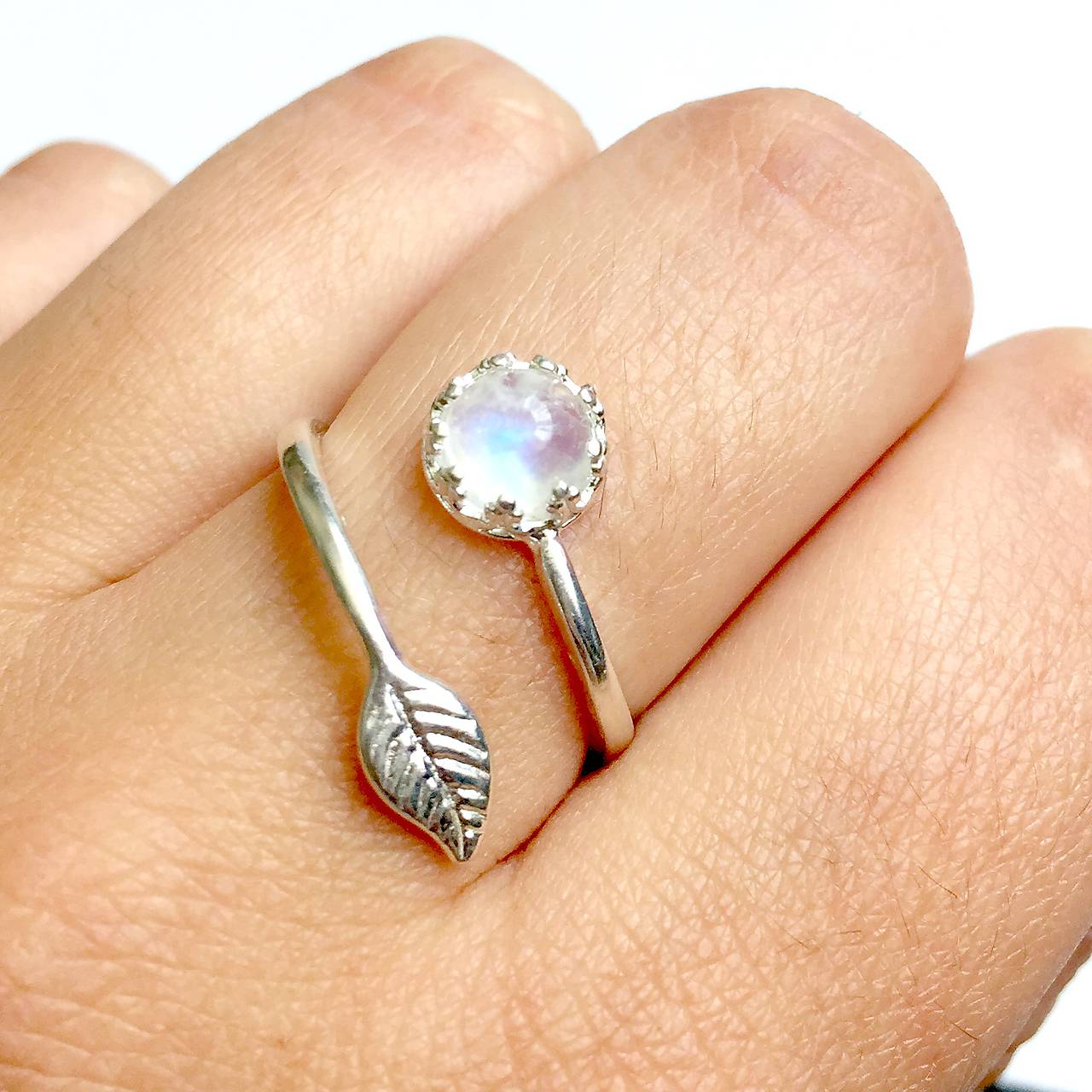 Simple Leaf Silver Gemstone Ring Ag925 / Strieborný prsteň s minerálom  (Moonstone / Mesačný kameň)