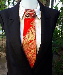 Iné doplnky - Madam Red-hodvábna maľovaná a vyšívaná dámska kravata - 9503051_