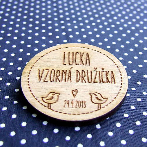 Svadobné pierka - Personalizované odznaky s vtáčikom - 9504524_